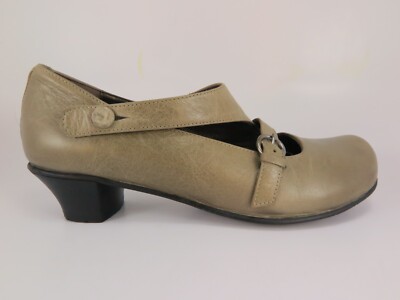 Fidji 2-Strap Pump Womens Size 7-7.5M (EU 38) Sage-Brown
