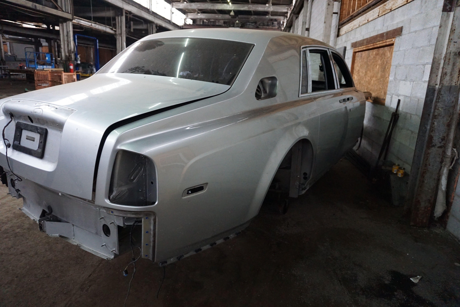 Rear Right Quarter Panel Body Structural Metal Cut Silver Rolls Royce Phantom 04