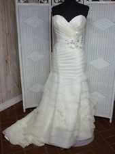 487 LO VE LA BY LIZ FIELDS 3386 SIZE 10 IVORY WEDDING GOWN DRESS