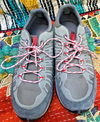 Brand new Columbia Hiking Shoes Womens Sz 5 gray Techlite Omni-Grip Sneakers
