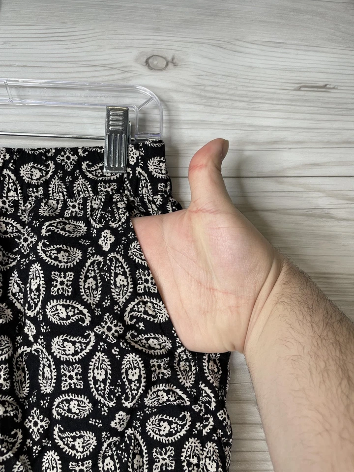 Pantalones Cortos Madewell Para Mujer Pequeños Negro Blanco Estampado Paisley Estilo Cintura Elástica G2979 Foto 2 de 4