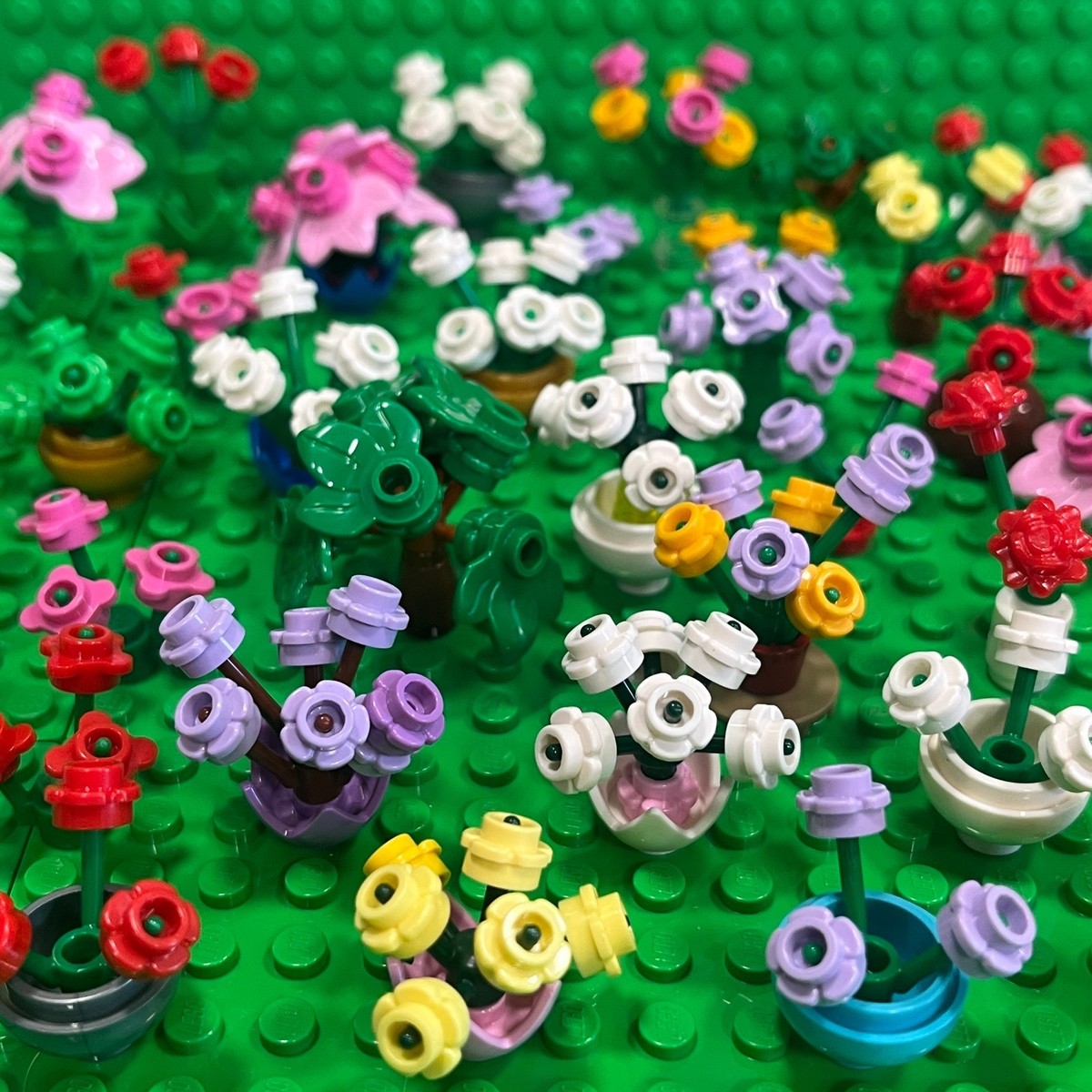 LEGO 50 Pieces Trees Plants Shrubs Leaves Bushes Flowers Foliage