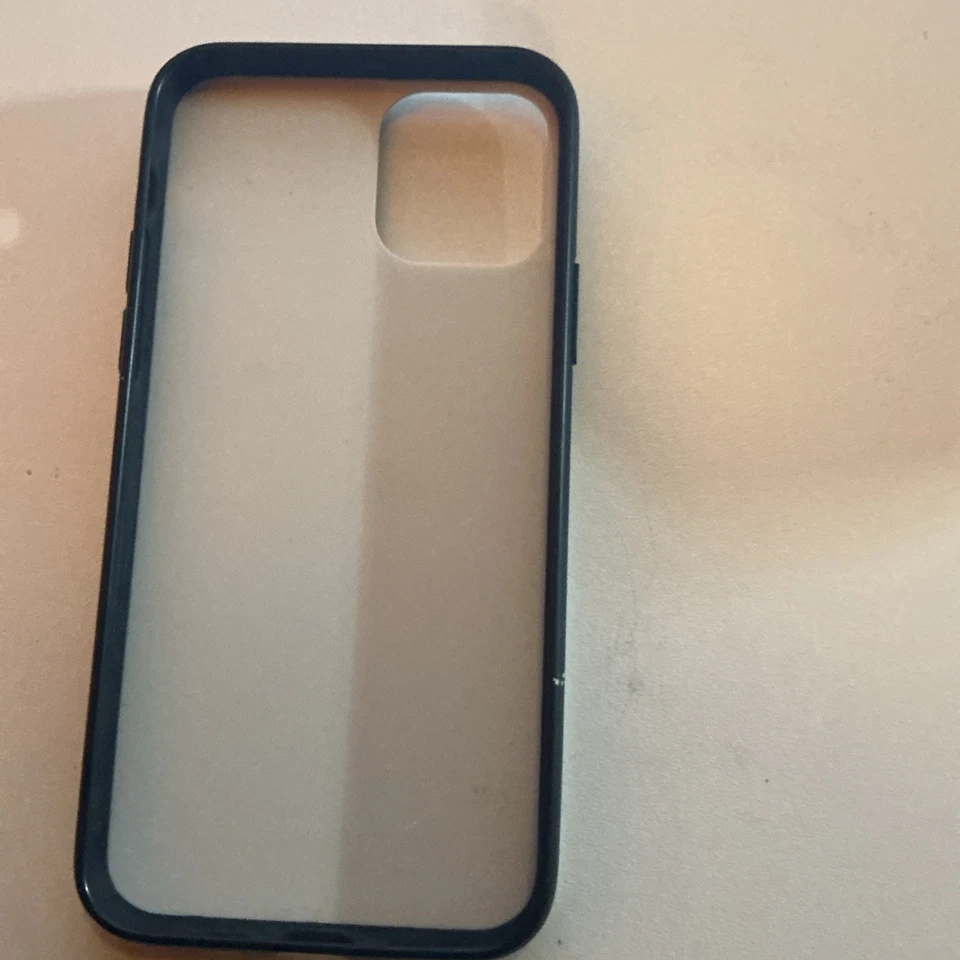 Capa BMW azul com logotipo BMW na parte de trás serve para iPhone 12 e 13 MINI - Imagem 2 de 4