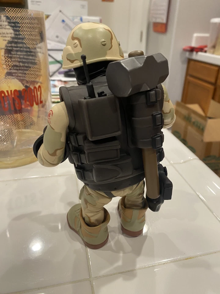 Unidad especial de destrucción malvada SWAT figura de vinilo juguete de diseñador HK ToyCon 2002 3A Foto 2 de 4