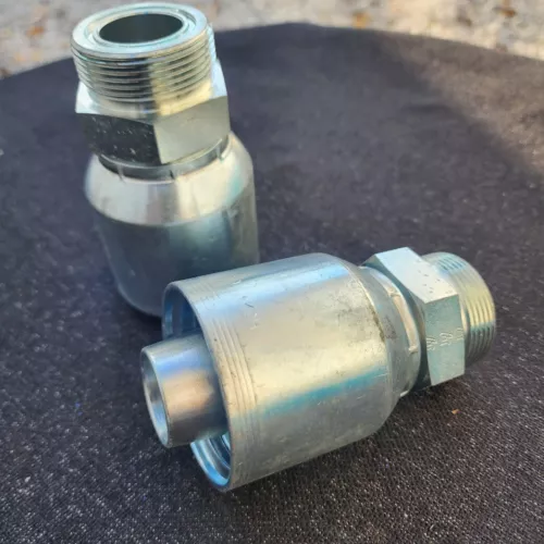 1J071-20-20 1 1/4" to 1 1/4" Male ORS Fitting, J Serie