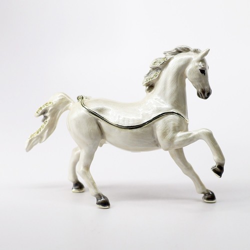 Kingspoint Designs White Stallion Trinket Box with Matching Necklace - Picture 4 of 5