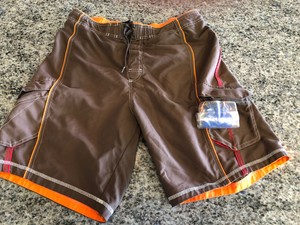 swimming shorts with waterproof pockets