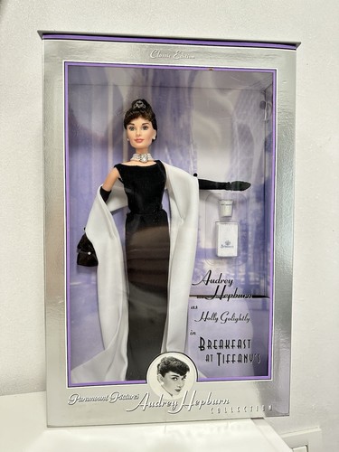 Mattel Audrey Hepburn Holly Golightly 'Breakfast at Tiffany's" doll 20355 - Imagen 2 de 3