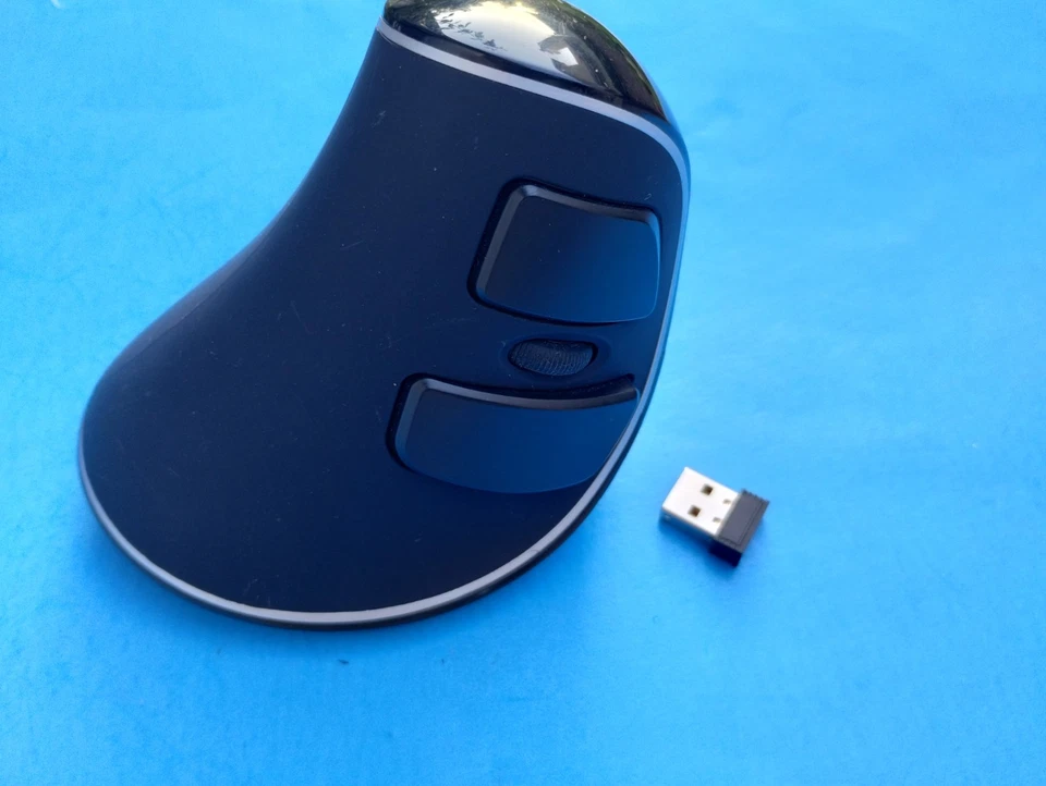 Delux M618 Plus Vertical Gaming Wireless Mouse with USB Dongle, Tested - Image 2 of 4