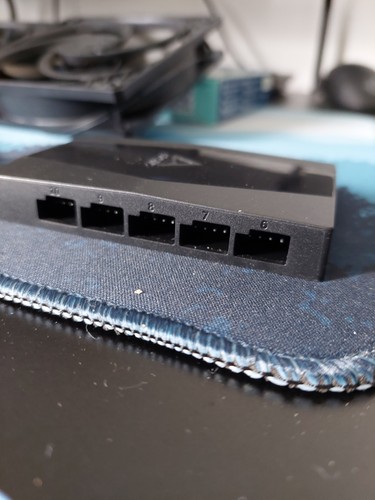 Arctic P12 Silent Fan Bundle With Arctic 10 Port Fan Hub - Picture 3 of 5