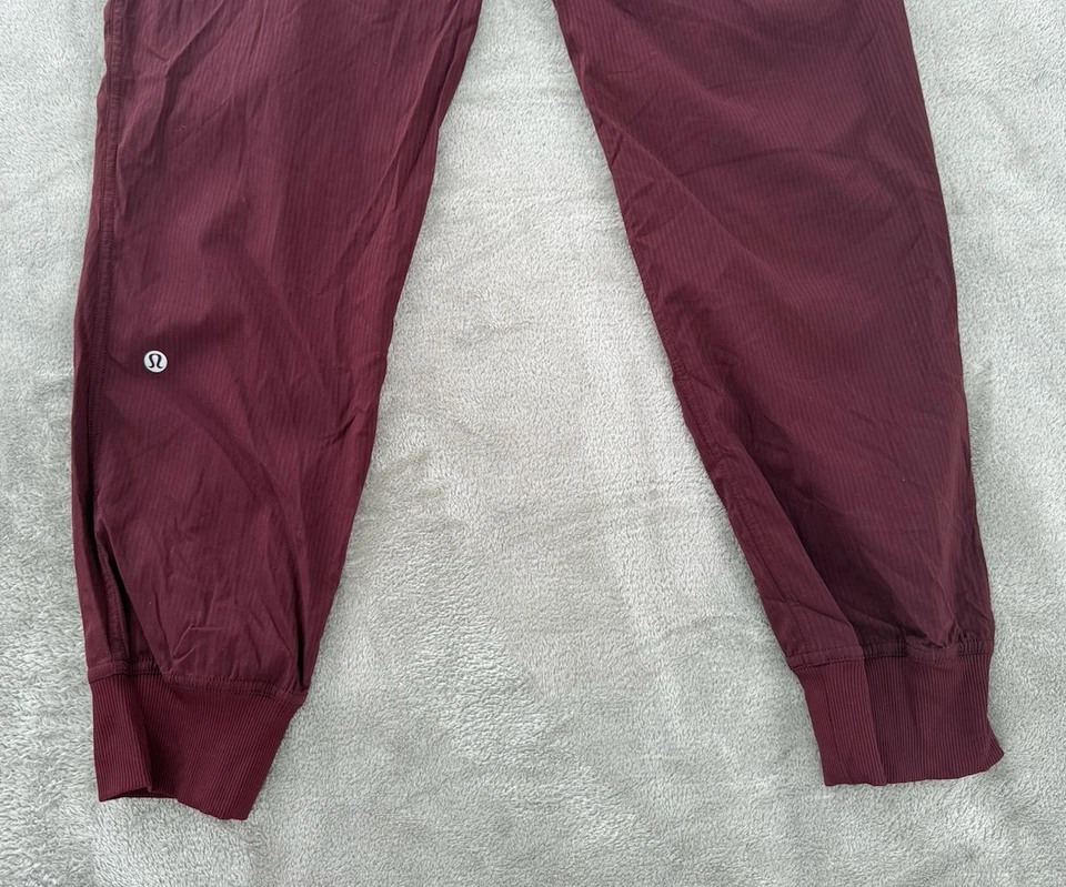 Pantalones de chándal Lululemon Dance Studio para mujer 6 rojos Merlot sin forro longitud completa Foto 2 de 4