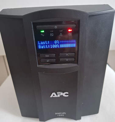 Stromverteiler APC Smart UPS 1000 USV - SMT1000IC - ohne Batterie