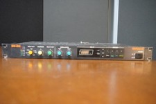 Roland SDE-1000 Digital Delay
