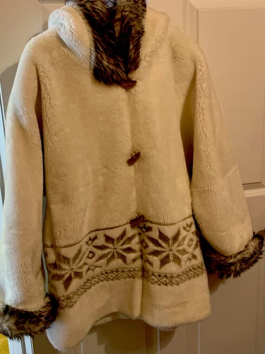 OFF WHITE Giacca Coldwa Creek donna taglia L bianco sporco pile pelliccia sintetica con cappuccio bottoni usata in ottime condizioni