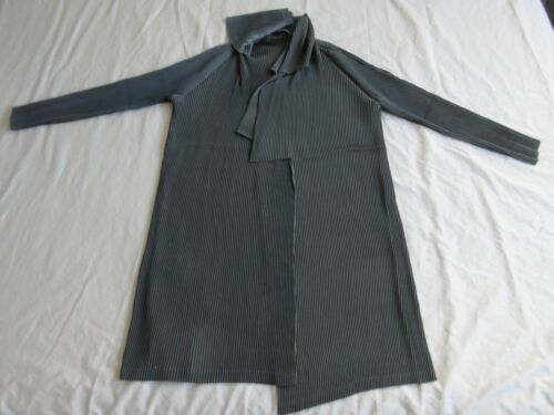 BABETTE SF black polyester microfiber open front pleated drapy coat SM - Picture 11 of 12