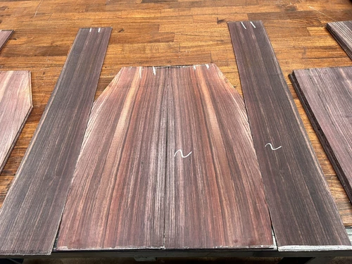 INDIAN ROSEWOOD BACK AND SIDE SET . Same Item