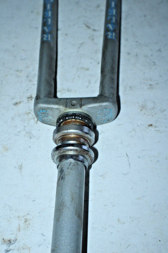 Vintage Raleigh Rigid Bike Fork 27" 1" Threaded 200mm Lugged Steel Fast Shipping - Image 4 of 4