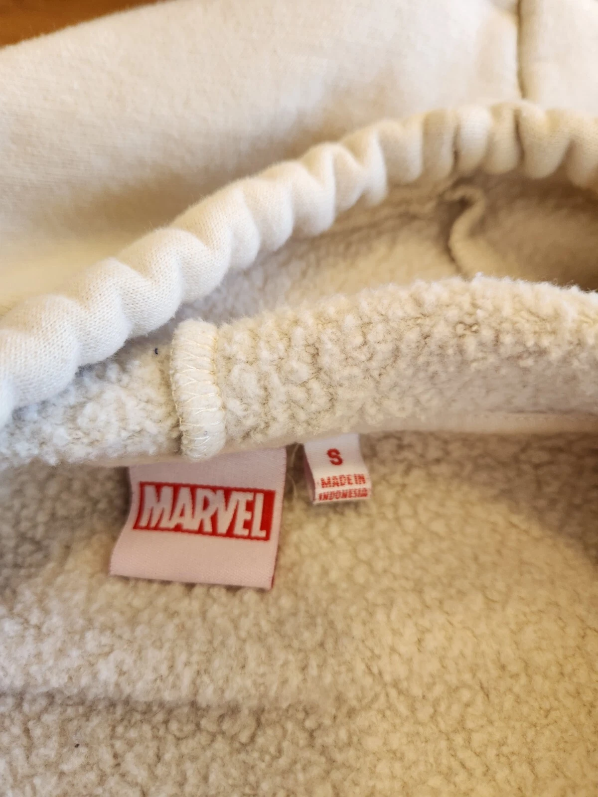 OFF WHITE Felpa con cappuccio MARVEL PRESENT taglia S Marvel Supereroi! Crema Avorio