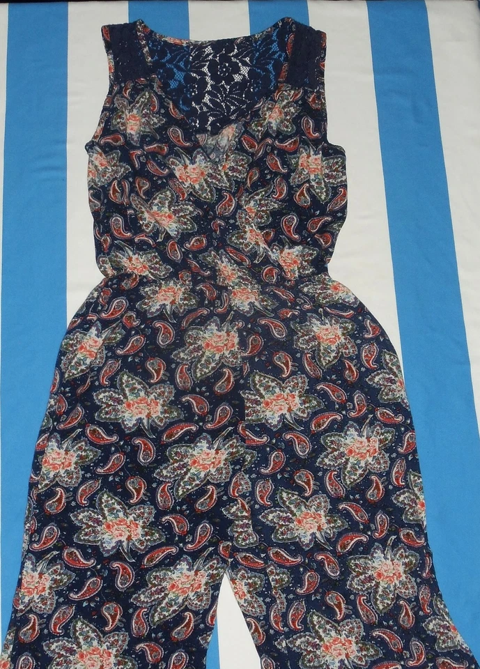 Macacão Feminino Júnior Charlotte Russe Azul Floral Tamanho P Roupa Uma Peça - Imagem 3 de 4