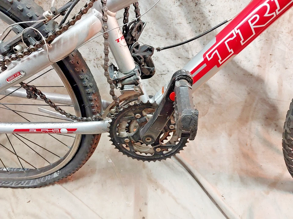 Bicicleta Trek MT220 2010 24" para niños pequeña 12" suspensión delantera rígida agarre frenos en V~ Foto 4 de 4