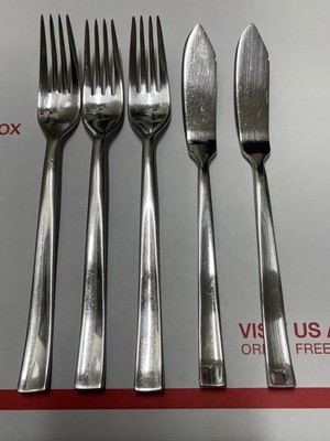 JA Henckels International 18/8 Stainless China HEN72 Flatware Set of 5 Pieces