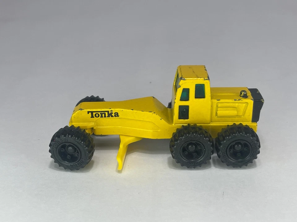 Vintage Tonka Tractor Road Grader 1994 Yellow 4"  Die-Cast  Construction 1/64 - Image 4 of 4