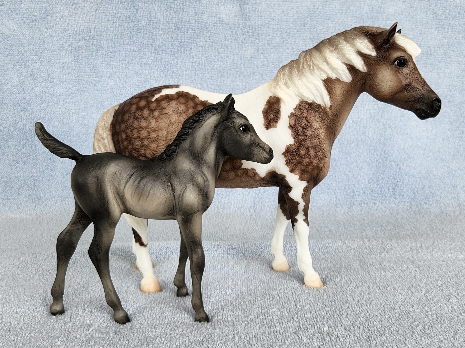 Breyer 2024 Spokes and Spurs, Misty and Sea Star Biscuits and Gravy. 1/
