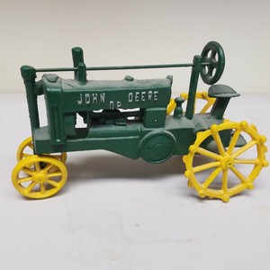 john deere cast iron toy tractor