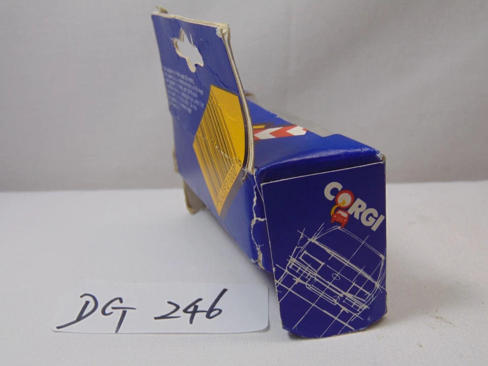 Coche diecast vintage Corgi Toys NOS IOB 1984 J84 plateado Volvo 760 en caja Foto 3 de 3