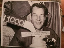 GORDIE HOWE 1000 POINT NHL HOCKEY PHOTO MR. DETROIT RED WINGS OLYMPIA SASKATOON 