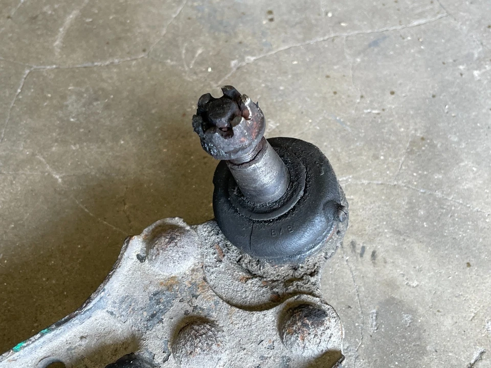 1987-1993 Cadillac Allante передний правый пассажирский нижний рычаг управления полный привод 1601 от оригинального производителя - Изображение 2 из 4