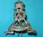 GENUINE WW2 ERA ROYAL PIONEER CORPS  MILITARY CAP BADGE LUG FIXING WHITE METAL