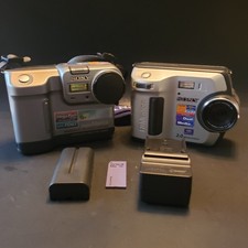 Sony Mavica MVC-FD200 2MP  MVC-FD83 Silver Digital Cameras w/ SD Card  Charger