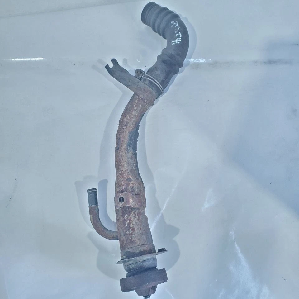 1991 年 1996 年三菱 3000GT DOHC 手动原始设备制造商燃料填充颈 — 第 3/4 张图片