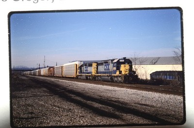 CSX 8065 mckees rocks pa 2-9-02 original 35mm Kodak Train Foto Dia