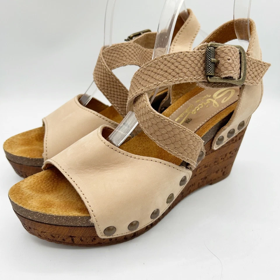Sbicca Suede Leather Wedge Sandals Cross Straps Studded Boho Size 9 Women's - Image 2 of 4