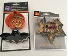 Halloween Cookie Cutters Wilton - Set of 2 Bat, Pumpkin and two additional Bats