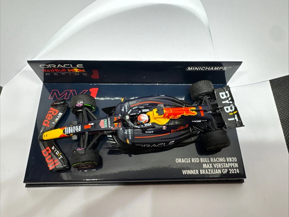 minichamps Redbull Rb20 Verstappen  Brazilian  Gp 2024 F1 1.43  Rare Sold Out - Immagine 3 di 4