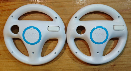 2 Lenkradhalter für WII Fernbedienung