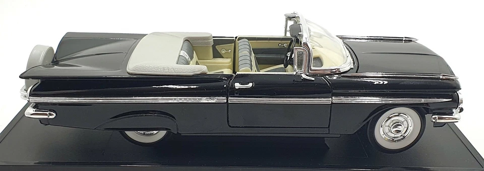 Road Signature 1/18 Scale Diecast 92118 - 1959 Chevrolet Impala - Black - Image 4 of 4