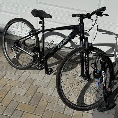 #ad Giant Roam Size S 3 Bicycle. $300.00
