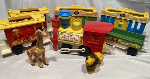 Vintage 1970s Fisher Price Circus Train 991 w/Animals And 5 Train Cars