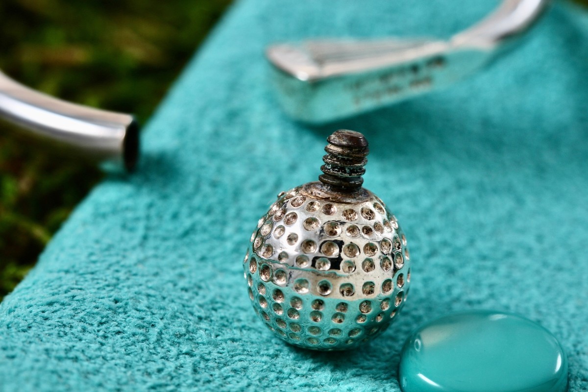 Tiffany & Co. Silver Vintage Golf Club & Ball Key Ring Tiffany & Co. Silver Vintage Golf Club & Ball Key Ring