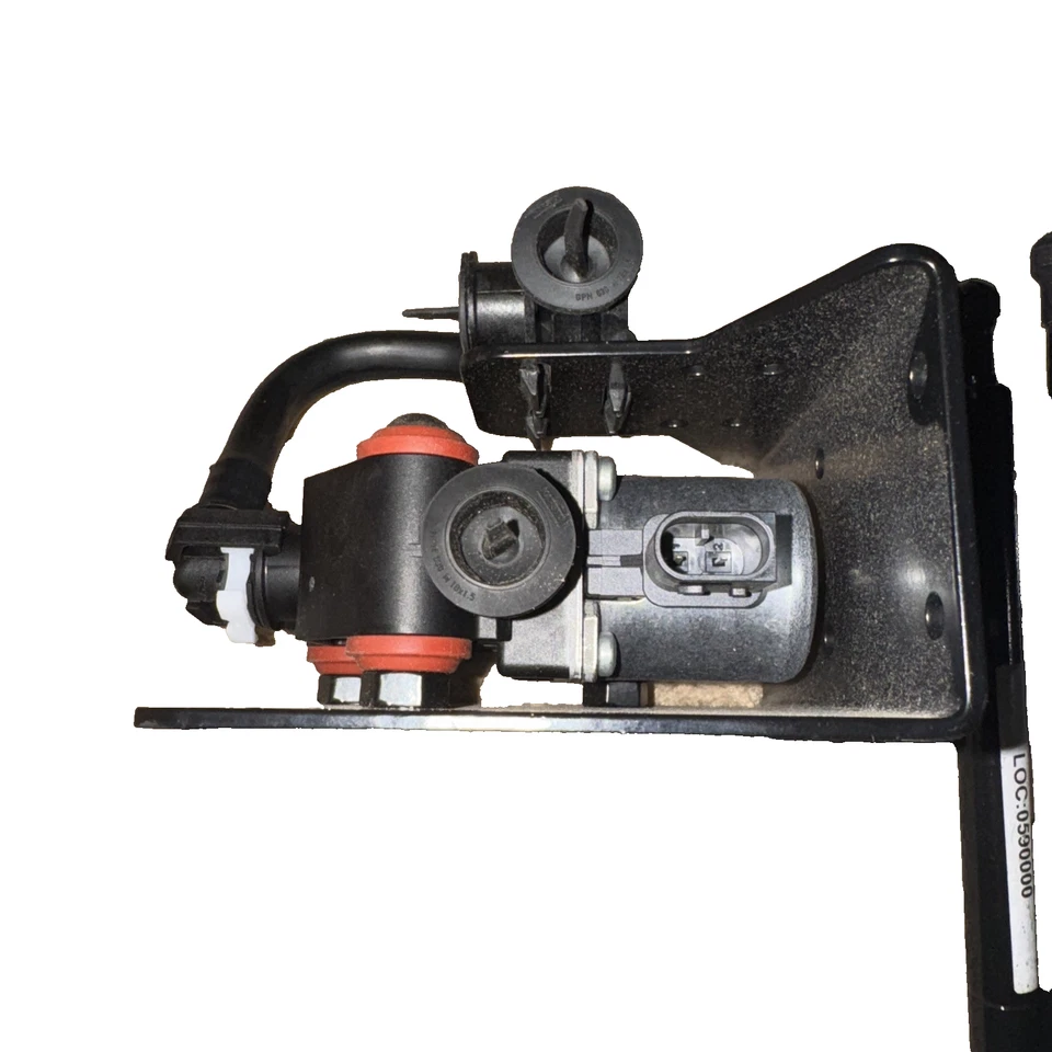 Climate Control - Water Control Valve - Image 2 of 4