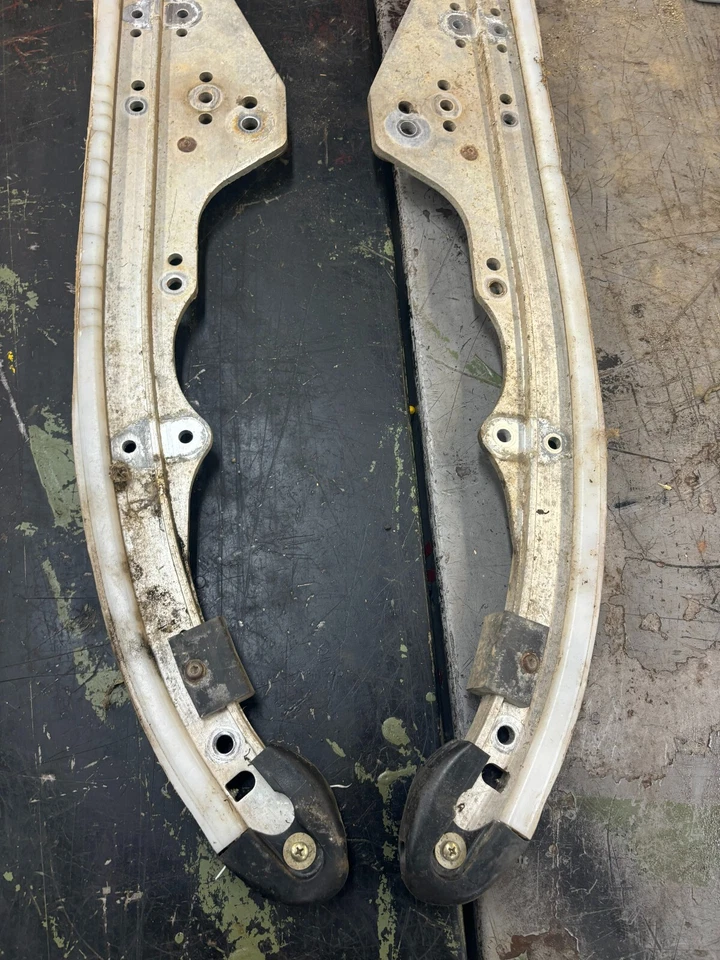 Polaris Classic 550 2003-2008 OEM 121" rieles izquierdo derecho 1541756 1541755 RW6742 Foto 2 de 4