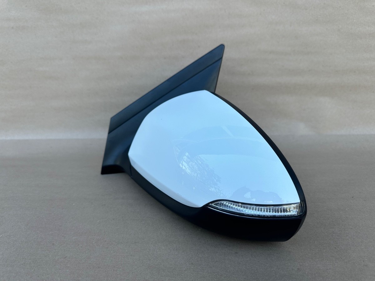 18-22 Hyundai Ioniq OEM Left Side View Mirror W/Blind Spot Blinker