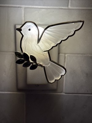 Bath & Body Works Wallflower Christmas Dove Olive Branch Plug In Air Freshener
