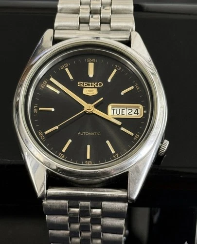 Vintage Seiko 5 7S26-3100 Automatic | Black & Gold Baton Dial | Sept. 1996