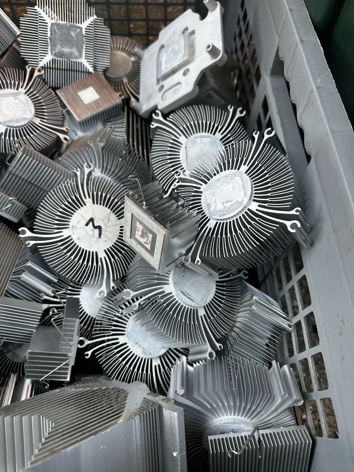 Lot of Mixer Size Clean Aluminum Heat Sinks 10+ lbs - For Casting- Crafts- Parts - Image 3 of 4