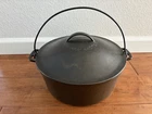 Vintage Wagner Ware Cast Iron Round Roaster 9A W/ 8” Trivet Drip Drop Baster Lid